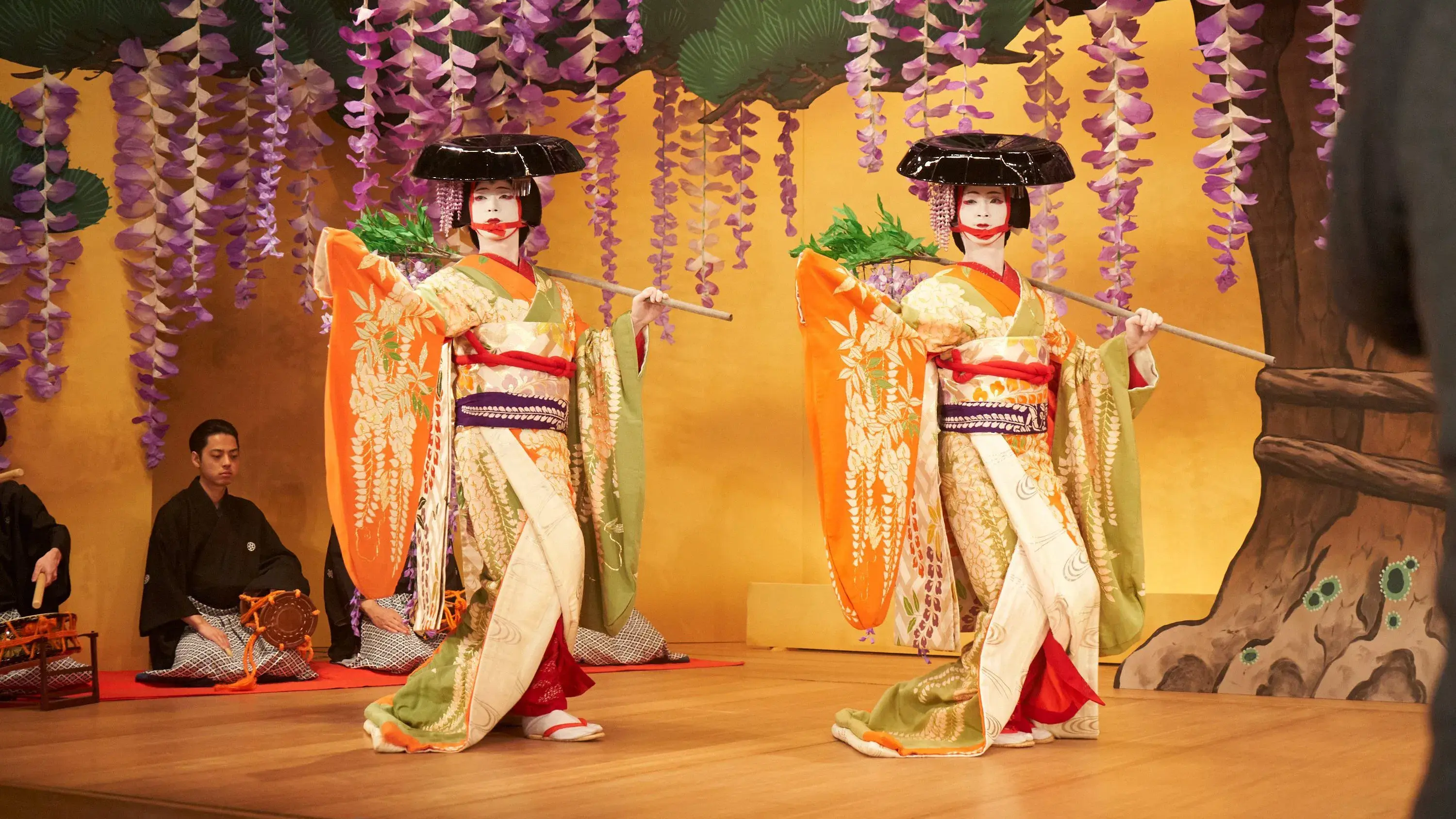 Kokuho backdrop