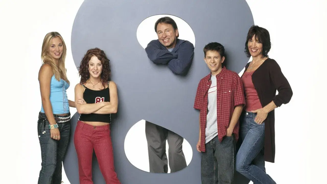 8 Simple Rules backdrop
