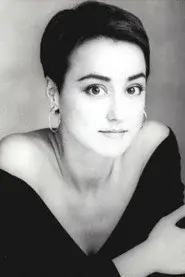 Yvonne Suhor