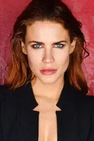 Courtney Hope